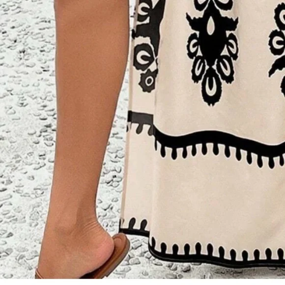 Boho Shirred Bodice Wide
BOUTIQUE
Leg Jumpsuit - Picture 7 of 9